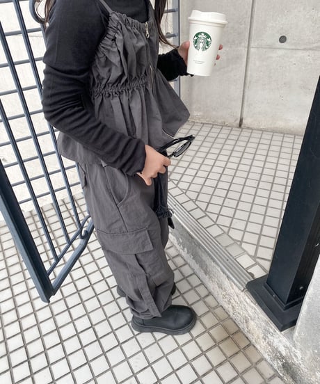 即納cargo pants