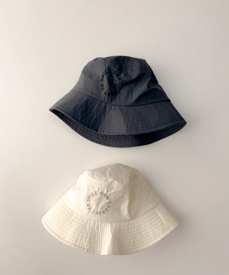 即納circle logo bucket hat
