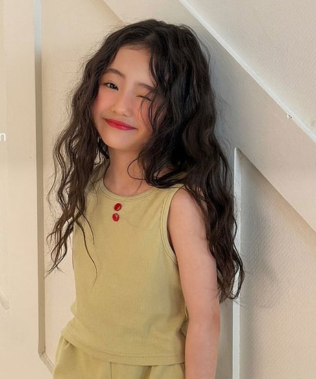 予約ninibello Tomato Button Sleeveless Top