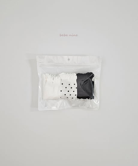 即納bebe nine frill half socks set