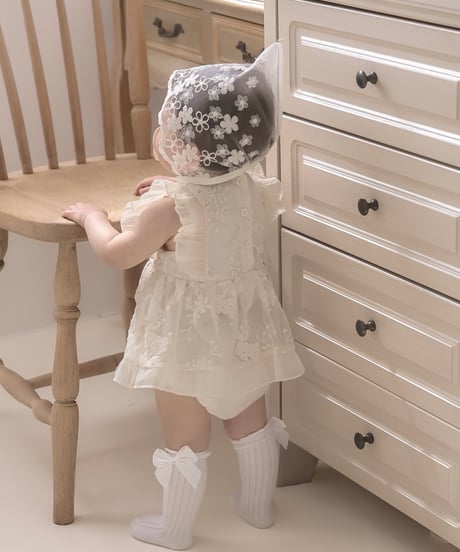 即納Embroidered Lace Rompers