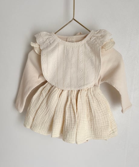 即納back ribbon  frill lace bib