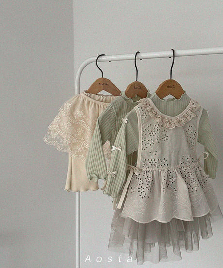 即納 aosta Lace Cotton Blouse