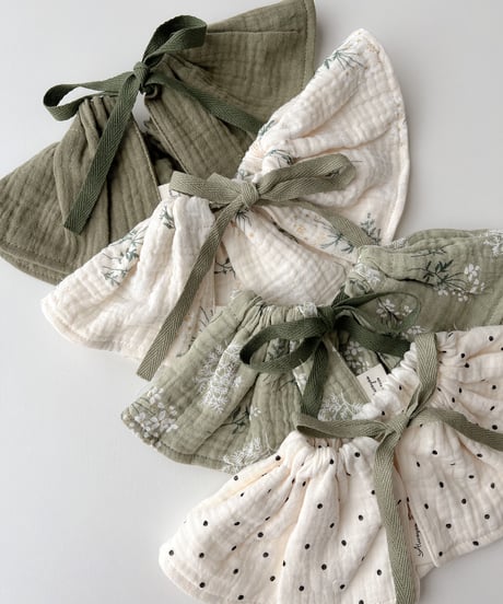 即納double  gauze  bib