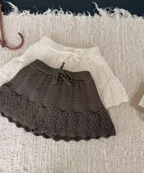 即納Girly knit flared skirt