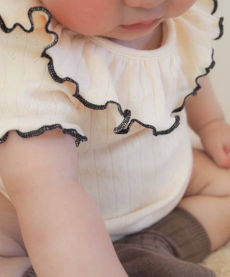 即納Ruffle Collar Eyelet body suit