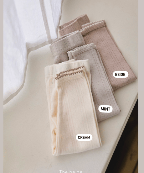 即納The beige eyelet leggings
