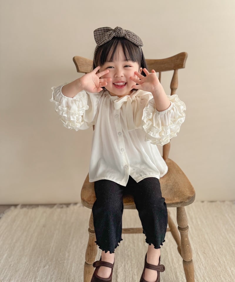 タロウ ホリノウチ フレア風のショートパンツ シンプル ポケット付き おしゃれ タロウ ホリノウチ フレア風のショートパンツ シンプル ポケット