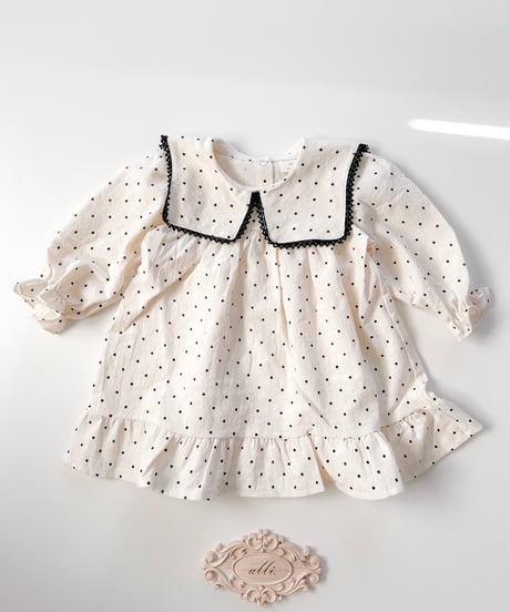 即納　 Square dot frill one-piece