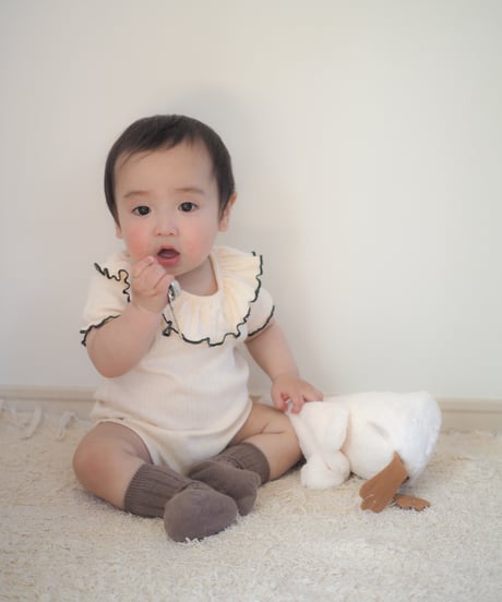 即納Ruffle Collar Eyelet body suit