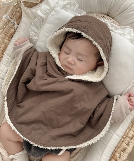 即納Heidi hood manto