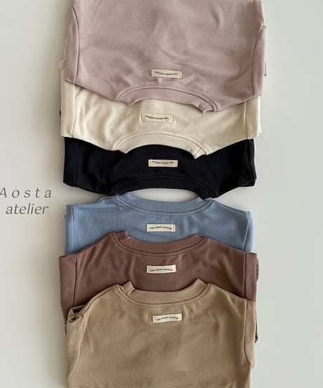 即納aosta Essential tee