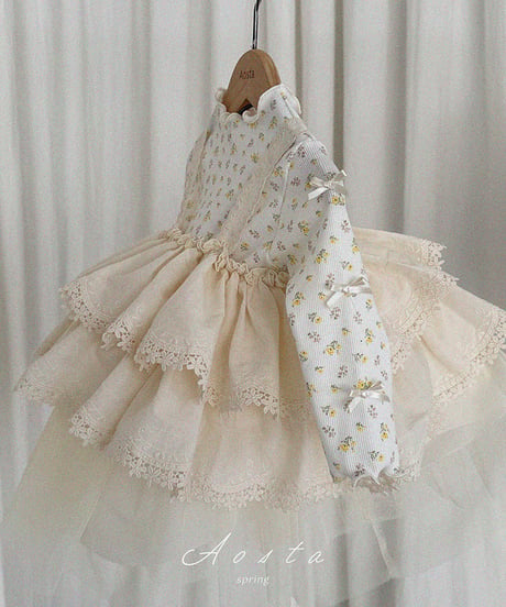 即納 aosta Lace Tiered Blouse