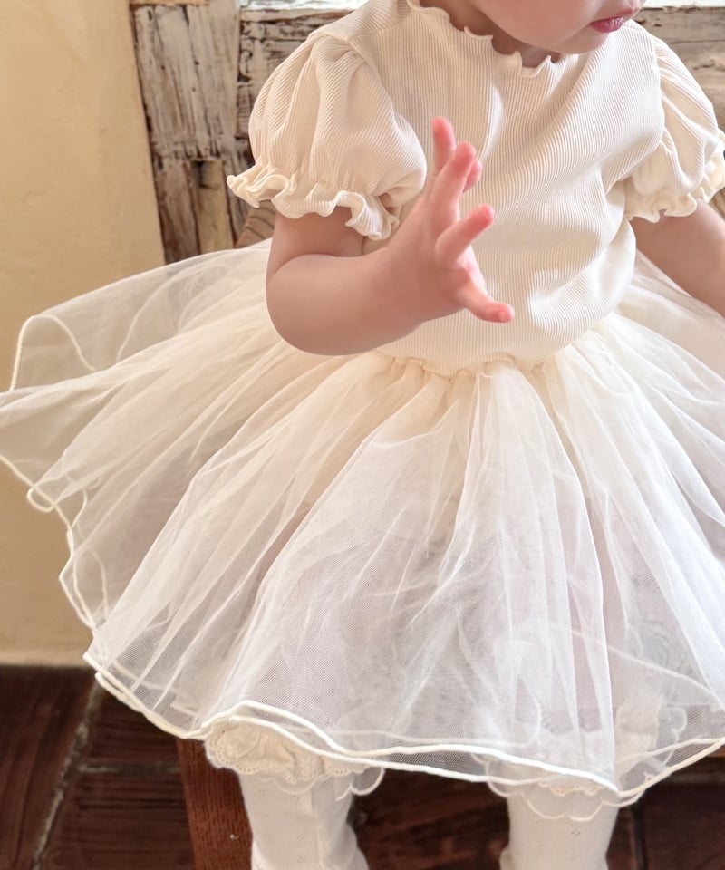 即納 mellow puff sleeve tulle rompers | alli.