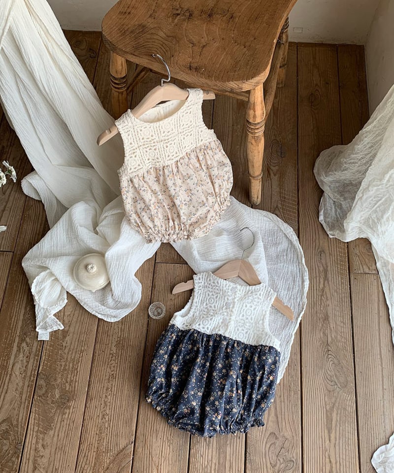 一部即納 Crochet Flower Rompers | alli.