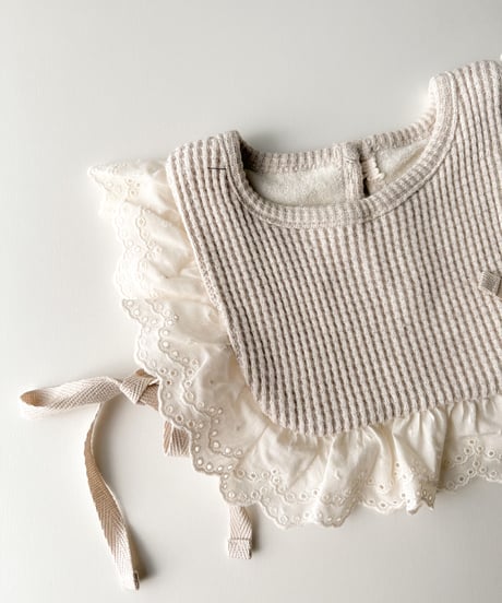 即納peekaboo thermal ribbon bib