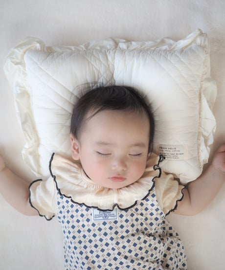 即納Ruffle Collar Eyelet body suit
