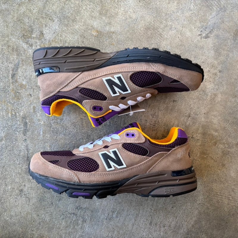 NEW BALANCE 
