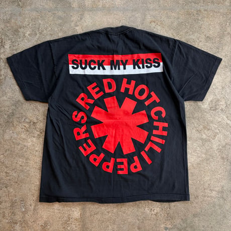 RED HOT CHILI PEPPERS SUCK MY KISS  TEE(NEW)