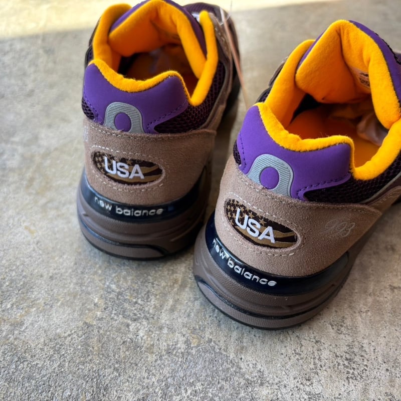 NEW BALANCE 