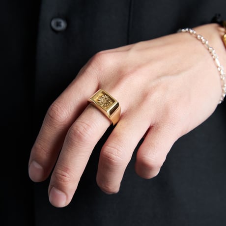 XOLO "SIGNET RING WITH GOLDEN PALM FLOWER"