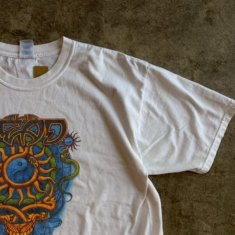 '03 GILDAN "GRATEFUL DEAD TOUR TEE"