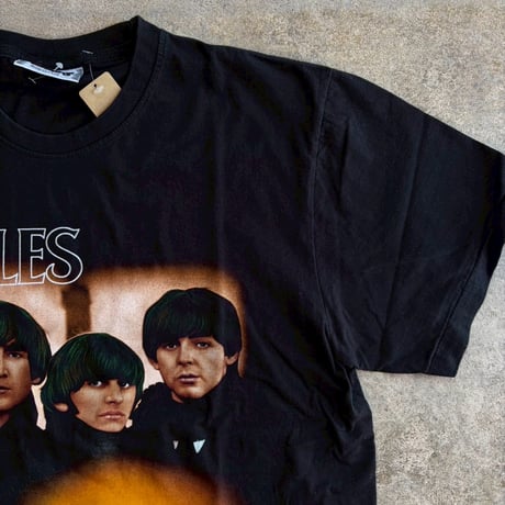THE ROXX "THE BEATLES GRAPHIC TEE"