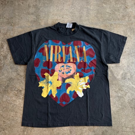 NIRVANA HEART SHAPED BOX TEE(NEW)