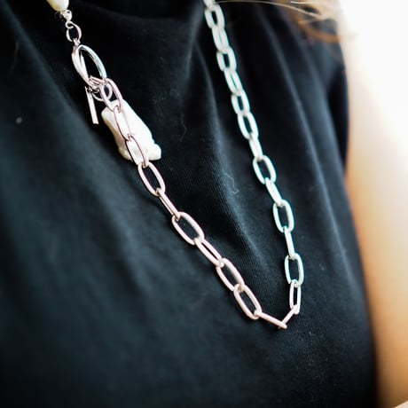淡水パールのマンテルチェーンネックレス(LONG) シルバー　バロックパール付き