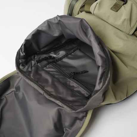 Onibegie"differ pack"/olive