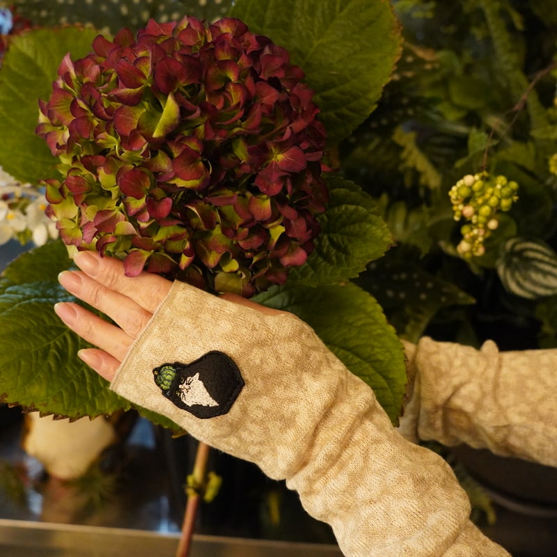 サボにゃんアームカバー（日本猫Ver.） | 森林食堂-Happa nursery-