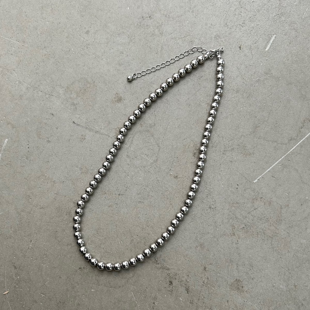 SHASHI シャシ Maverick Ball Necklace ネックレス SHASHI Maverick Ball Necklace for Women | Best Price Oman