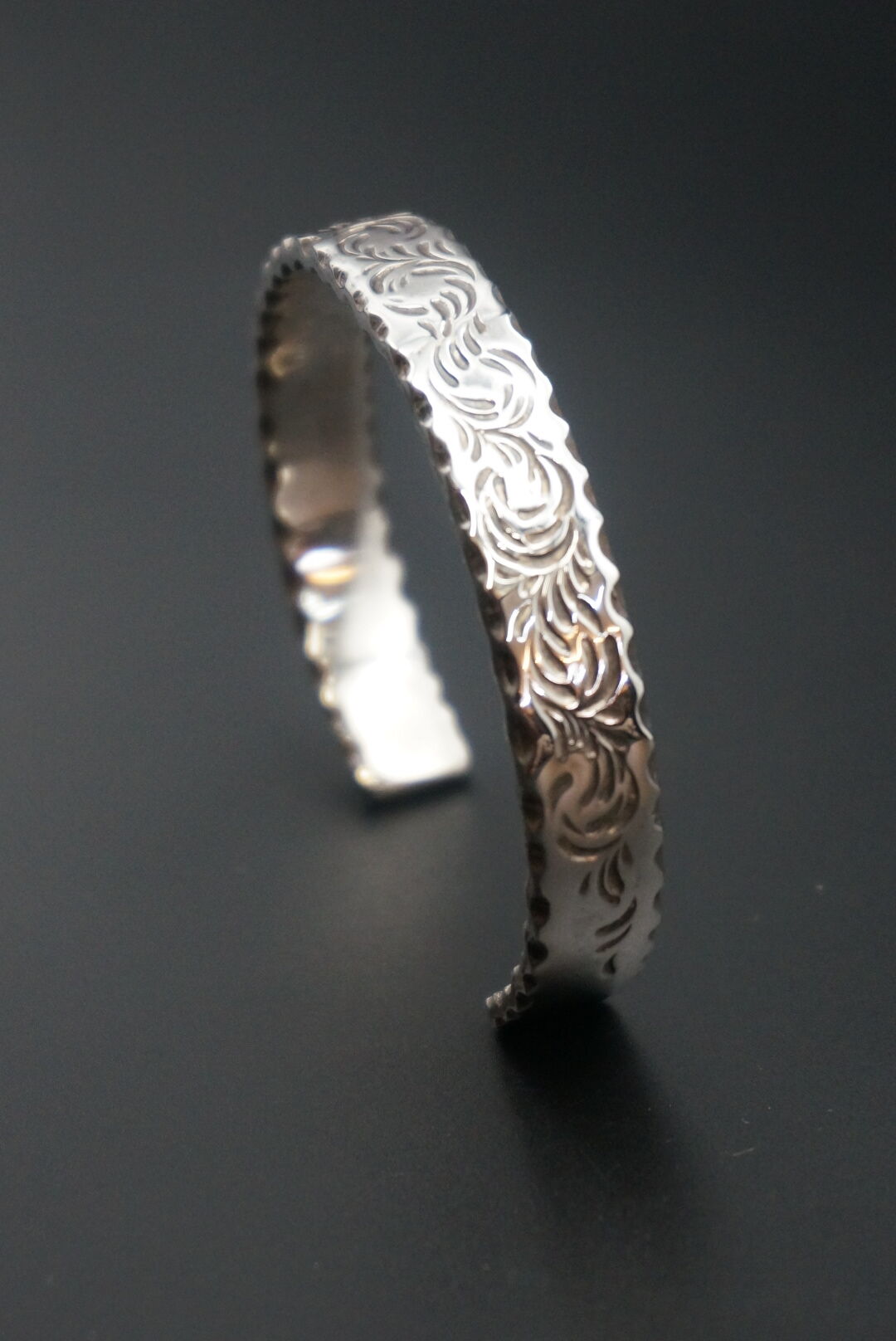 A,L,F silver 唐草バングル | A LEATHER FACTORY A,L,F silver 唐草バングル | A LEATHER FACTORY
