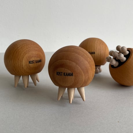 [KOSTKAMM]  Wooden Face Pointed massage ball