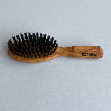 [KOSTKAMM]  Olive Wood Hair Brush with Black Boar Bristle / 17cm / オリーブウッド オーバル型 黒猪毛ブラシ / 4207