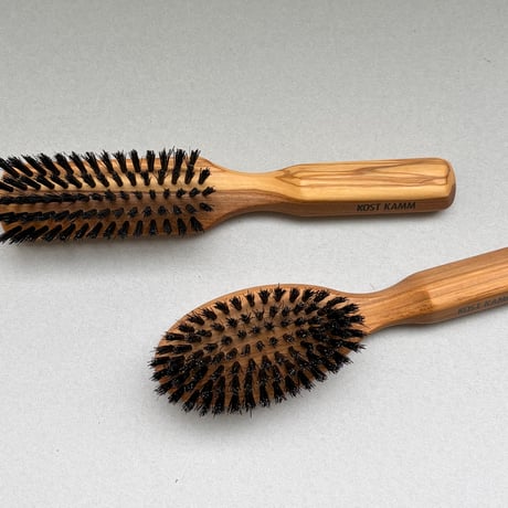 [KOSTKAMM]  Olive Wood Hair Brush with Black Boar Bristle / 17cm / オリーブウッド オーバル型 黒猪毛ブラシ / 4207