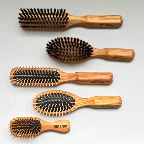 [KOSTKAMM]  Olive Wood Hair Brush with Black Boar Bristle / 17cm / オリーブウッド オーバル型 黒猪毛ブラシ / 4207