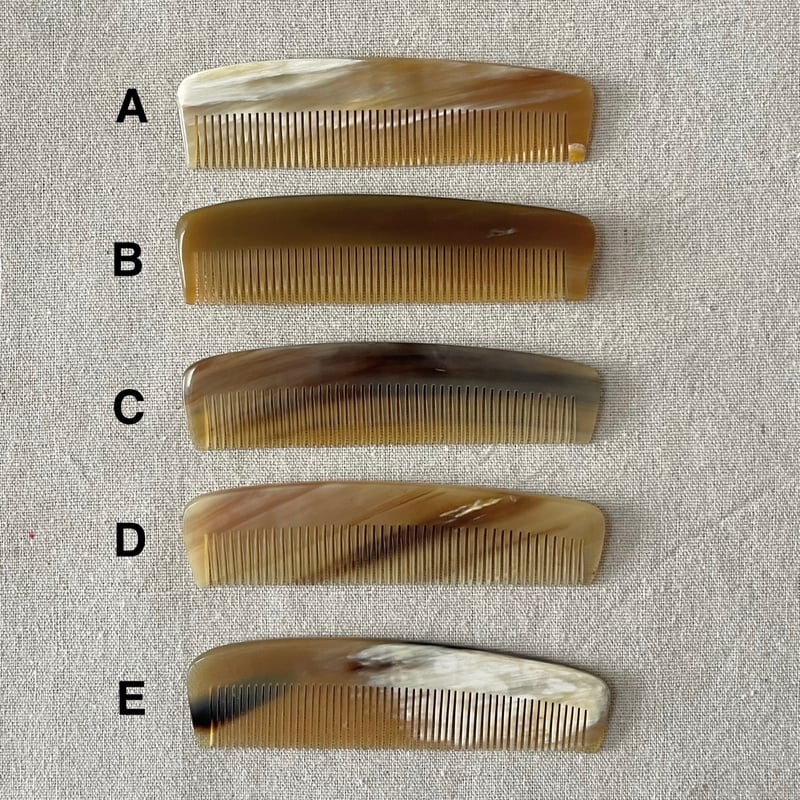牛角製クリーム色平面コーム 牛角製クリーム色平面コーム 牛角製クリーム色平面コーム