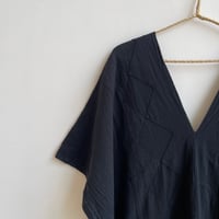 [ pips ] / plainly woven  cotton huipil / Black