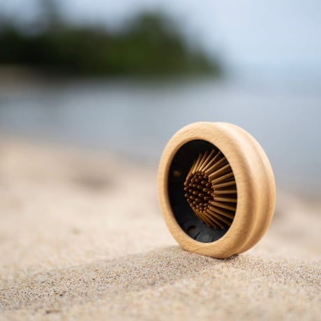 [KOSTKAMM]  Waxed Beech Wood Pop up  Brush / 7cm