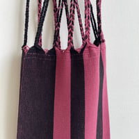 [pips]  Cotton Handwoven Hammock Bag / raspberry/ black