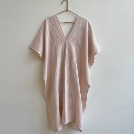 [ pips ] / plainly woven  cotton huipil /  Pink
