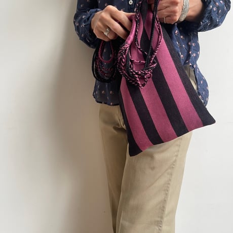 [pips]  Cotton Handwoven Hammock Bag / raspberry/ black