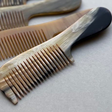 [KOSTKAMM]  Horn Comb with Handle / Wide / 17.5cm / 60H