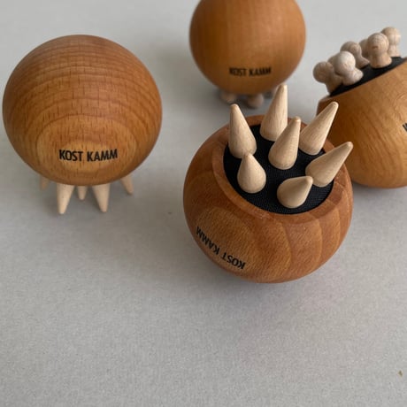 [KOSTKAMM]  Wooden Face Pointed massage ball