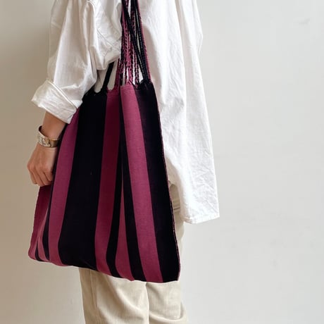 [pips]  Cotton Handwoven Hammock Bag / raspberry/ black