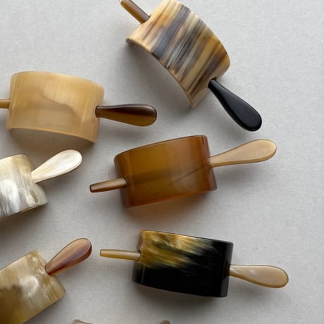 [KOSTKAMM]  Horn Hair Clip with Stick / 9437