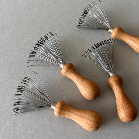 [KOSTKAMM]  Beech Wood Comb and Brush cleaner