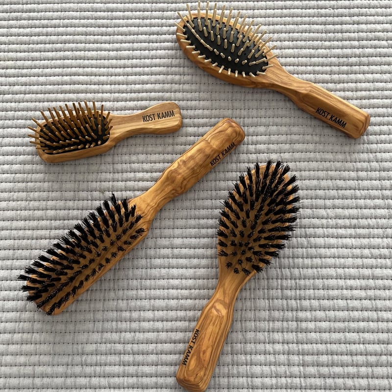 KOSTKAMM] Olive Wood Hair Brush with Black Bo
