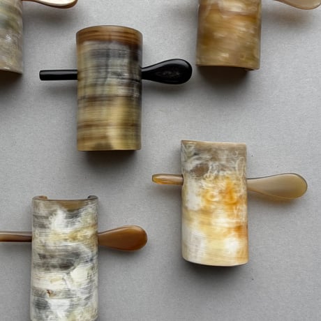 [KOSTKAMM]  Horn Hair Clip with Stick / 9438